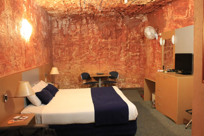 Sleep underground in Coober Pedy